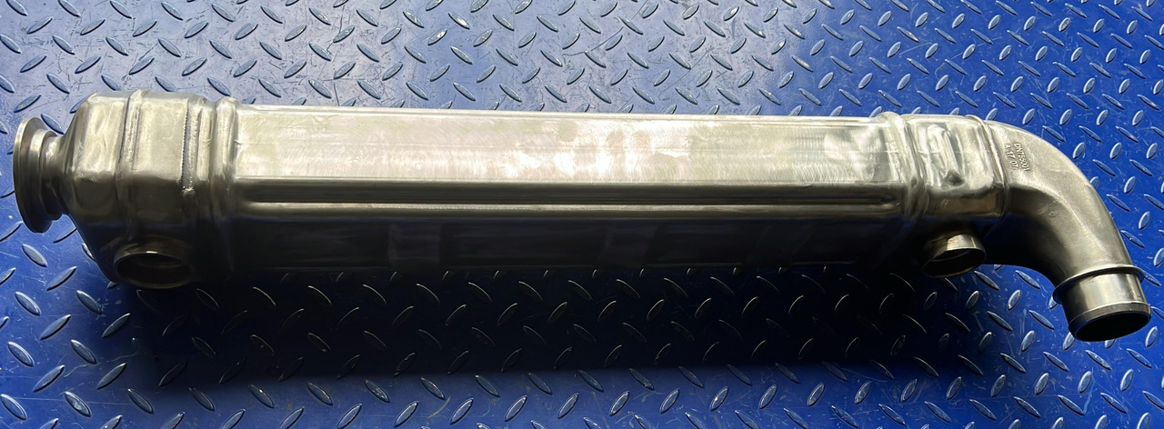 Mercedes Actros Arocs OM473 EGR Cooler A4731400575 - Radiador EGR para Camião: foto 2 Mercedes Actros Arocs OM473 EGR Cooler A4731400575 - Radiador EGR para Camião: foto 2