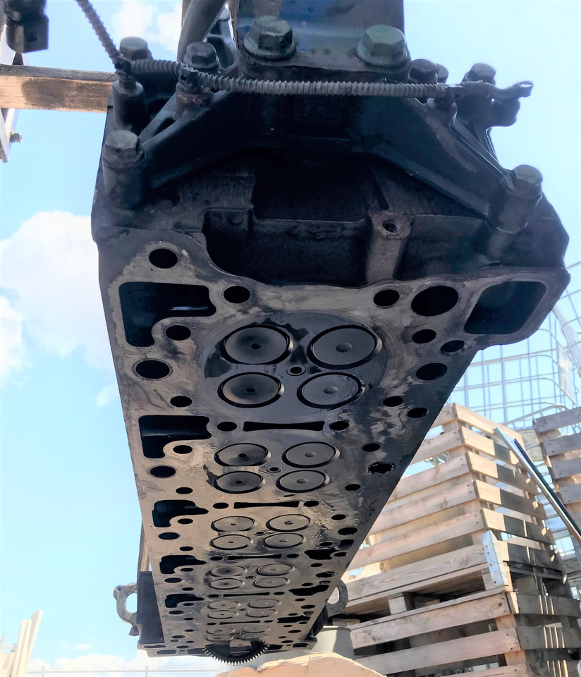 Mercedes Actros MP4 Euro 6 Cylinderhead OM470 - Motor e peças para Camião: foto 3 Mercedes Actros MP4 Euro 6 Cylinderhead OM470 - Motor e peças para Camião: foto 3