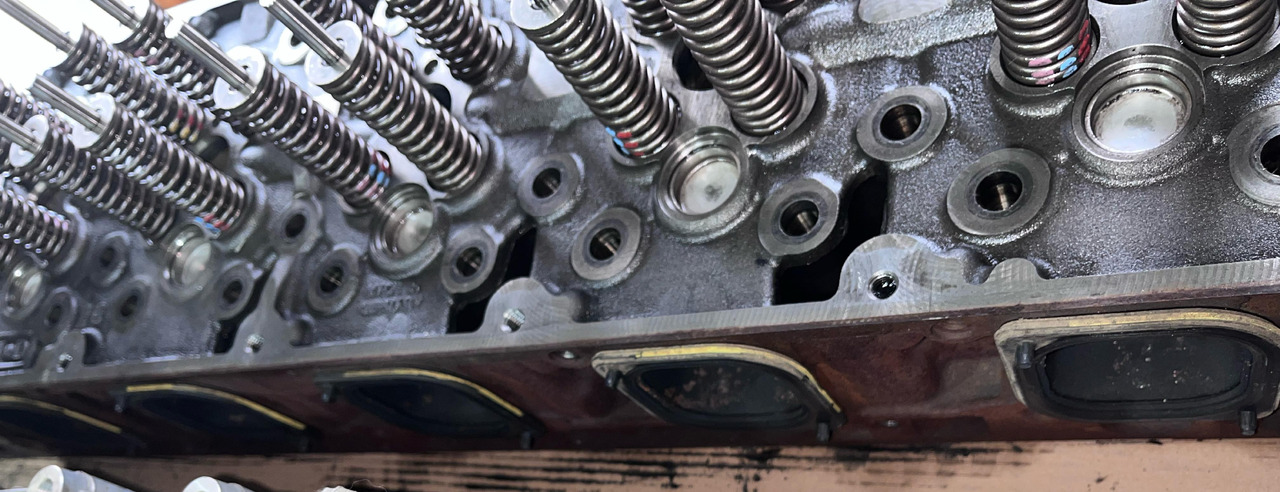 Mercedes Actros MP4 Euro 6 Cylinderhead OM470 - Motor e peças para Camião: foto 3 Mercedes Actros MP4 Euro 6 Cylinderhead OM470 - Motor e peças para Camião: foto 3