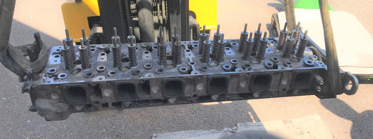 Mercedes Actros MP4 Euro 6 Cylinderhead OM470 - Motor e peças para Camião: foto 1 Mercedes Actros MP4 Euro 6 Cylinderhead OM470 - Motor e peças para Camião: foto 1