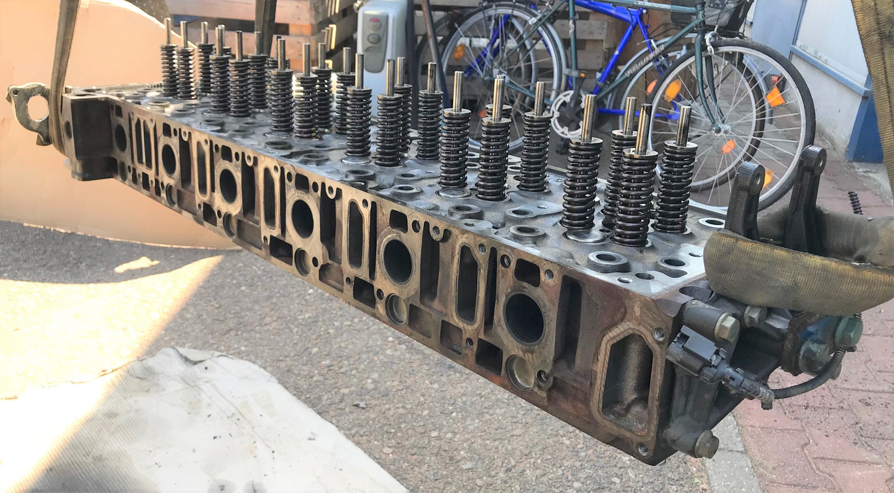 Mercedes Actros MP4 Euro 6 Cylinderhead OM470 - Motor e peças para Camião: foto 2 Mercedes Actros MP4 Euro 6 Cylinderhead OM470 - Motor e peças para Camião: foto 2