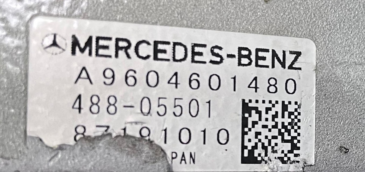 Mercedes Actros MP4 Servo Pump A9604600280 - Bomba de direção para Camião: foto 5 Mercedes Actros MP4 Servo Pump A9604600280 - Bomba de direção para Camião: foto 5