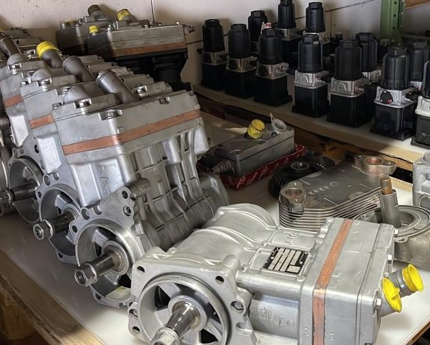 Mercedes Benz Air Compressor A0011306415 Reconditioned - Compressor, sistema de ar comprimido para Máquina de outro: foto 3 Mercedes Benz Air Compressor A0011306415 Reconditioned - Compressor, sistema de ar comprimido para Máquina de outro: foto 3