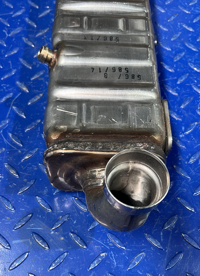 Mercedes Benz EGR Atego A9361420779 - Radiador EGR para Camião: foto 4 Mercedes Benz EGR Atego A9361420779 - Radiador EGR para Camião: foto 4