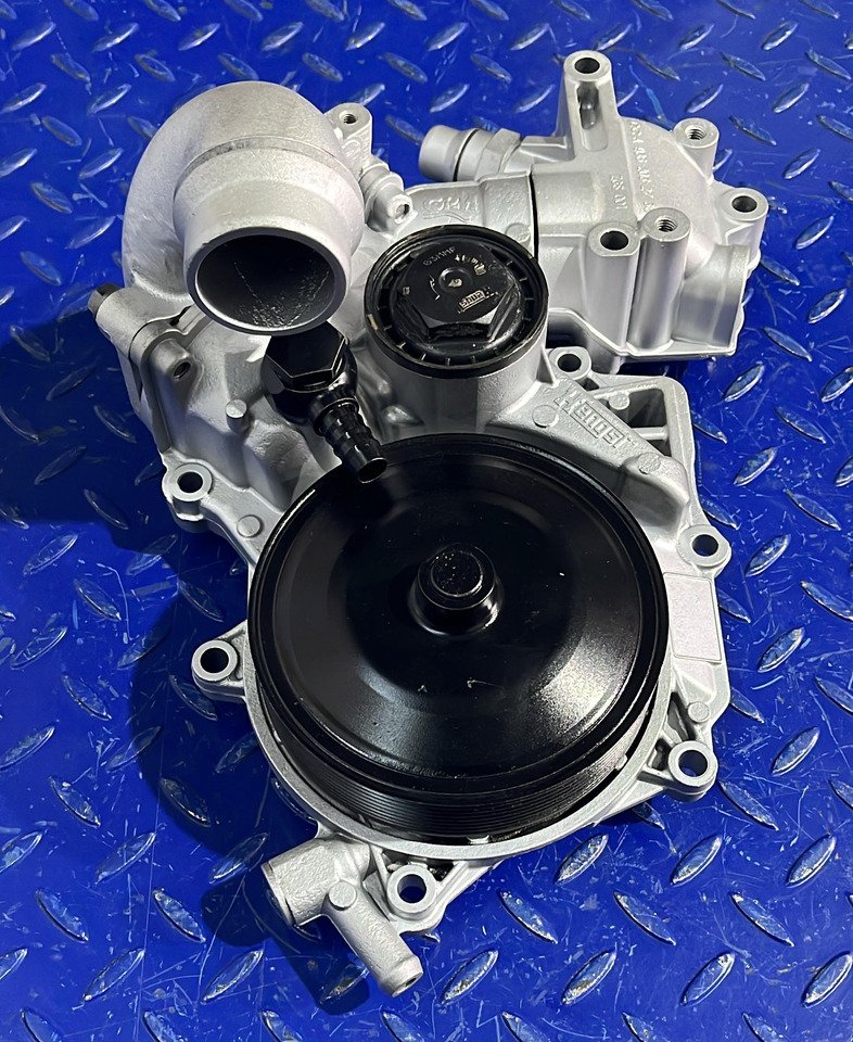 Mercedes Benz Waterpump Atego OM936 - Bomba de refrigeração: foto 3 Mercedes Benz Waterpump Atego OM936 - Bomba de refrigeração: foto 3