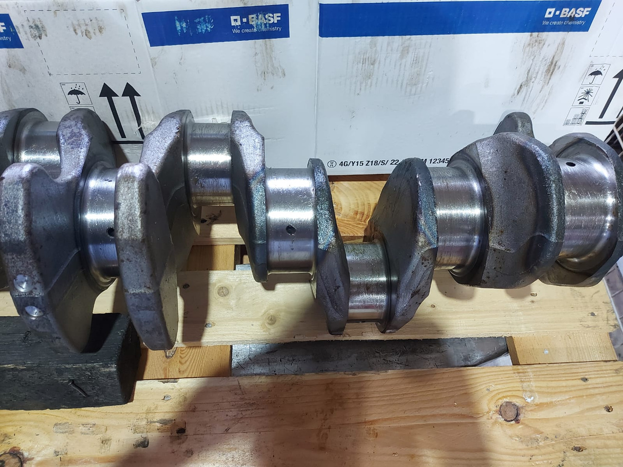 Mercedes Crankshaft OM473 Euro 6 - Cambota: foto 4 Mercedes Crankshaft OM473 Euro 6 - Cambota: foto 4