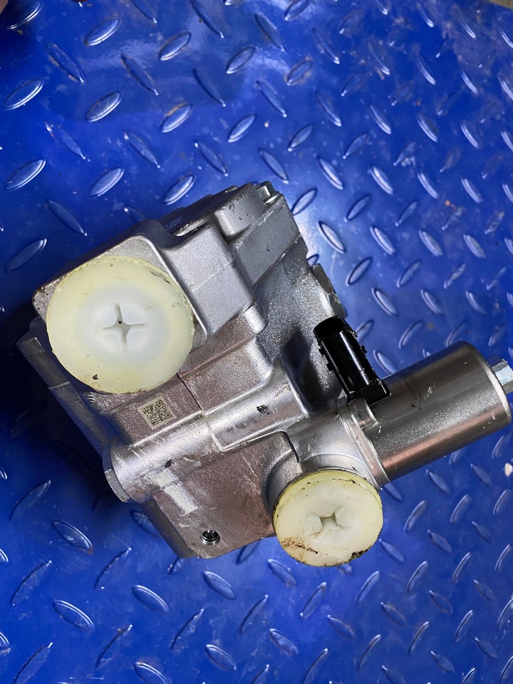 Mercedes Servo Pump A9604600380 Actros MP4 - Bomba de direção para Camião: foto 3 Mercedes Servo Pump A9604600380 Actros MP4 - Bomba de direção para Camião: foto 3