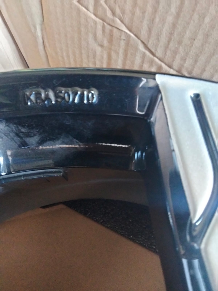 Mitsubishi Pajero L200 20 Zoll original Rims KBA50710 - Jante para Automóvel: foto 4 Mitsubishi Pajero L200 20 Zoll original Rims KBA50710 - Jante para Automóvel: foto 4