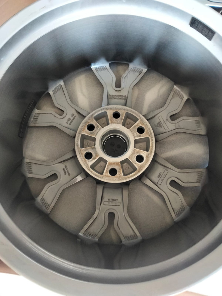 Mitsubishi Pajero L200 20 Zoll original Rims KBA50710 - Jante para Automóvel: foto 5 Mitsubishi Pajero L200 20 Zoll original Rims KBA50710 - Jante para Automóvel: foto 5