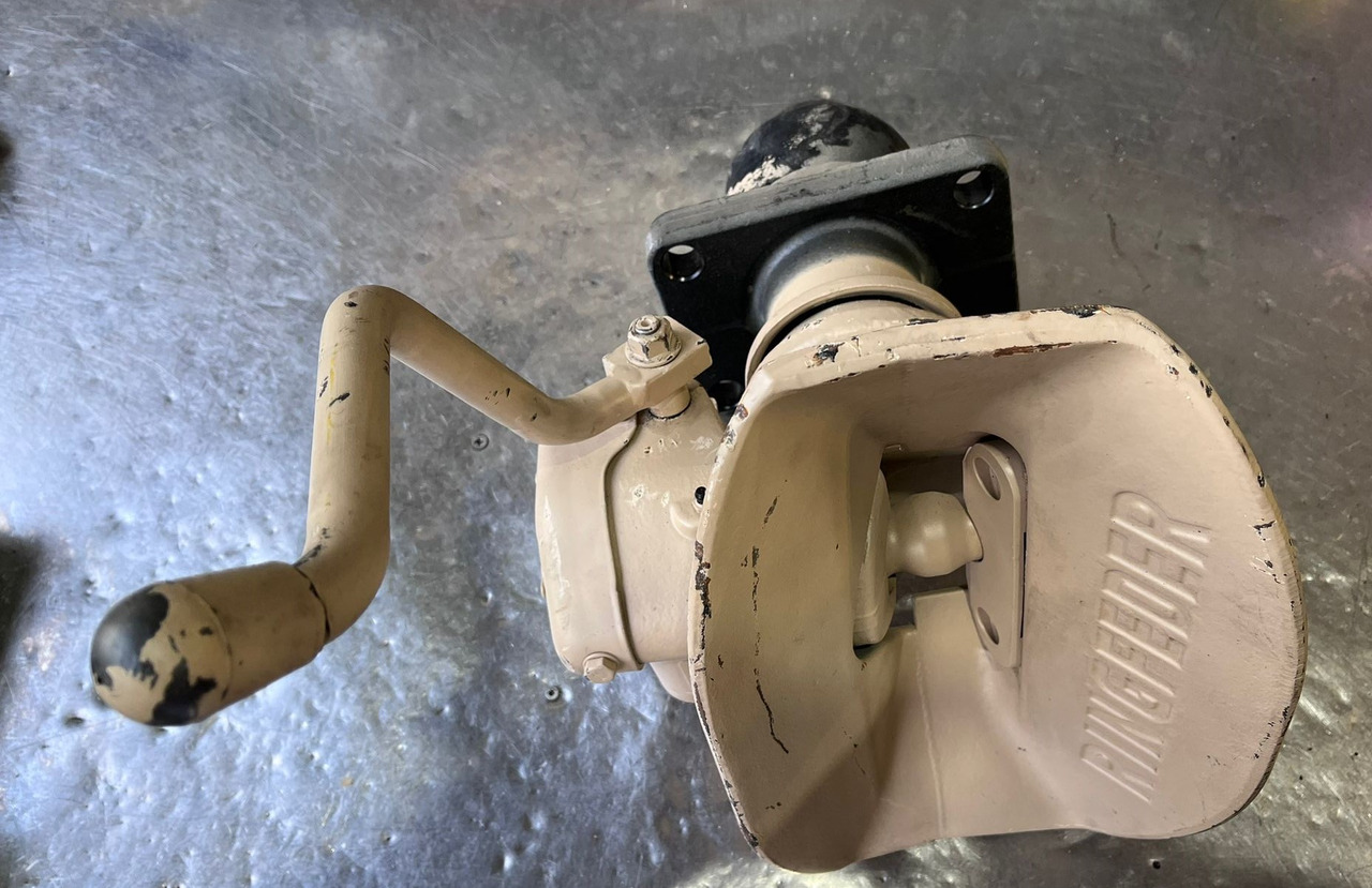 Ringfeder Fifth wheel coupler - Peça de reposição para Máquina agrícola: foto 1 Ringfeder Fifth wheel coupler - Peça de reposição para Máquina agrícola: foto 1