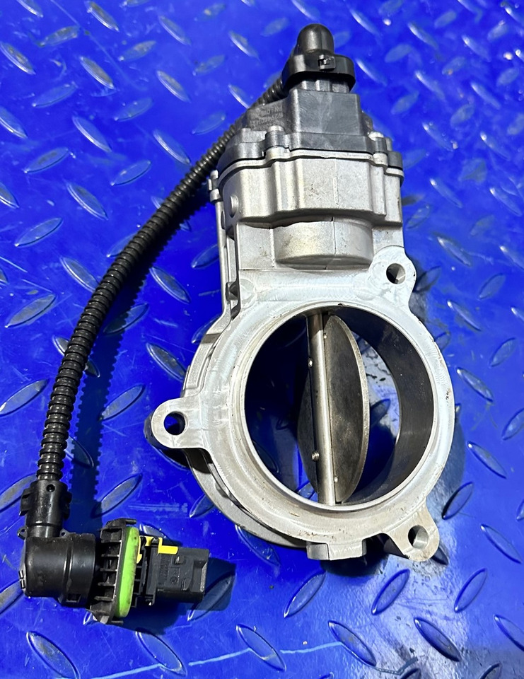 SCANIA 5843R1016 - Sistema de admissão de ar para Camião: foto 2 SCANIA 5843R1016 - Sistema de admissão de ar para Camião: foto 2