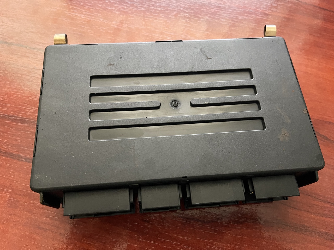 Temic Mercedes Unimog Ecu A0004469835 - Centralina electrónica para Máquina de outro: foto 3 Temic Mercedes Unimog Ecu A0004469835 - Centralina electrónica para Máquina de outro: foto 3