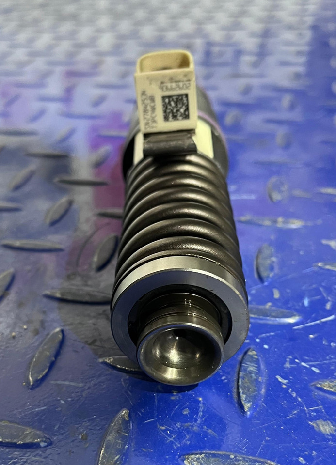 VOLVO 20929906 - Injector: foto 3 VOLVO 20929906 - Injector: foto 3