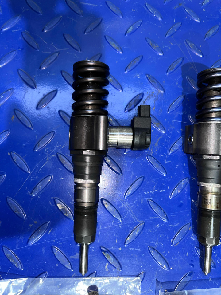 VW Injector VW Passat B6 - Injector: foto 2 VW Injector VW Passat B6 - Injector: foto 2