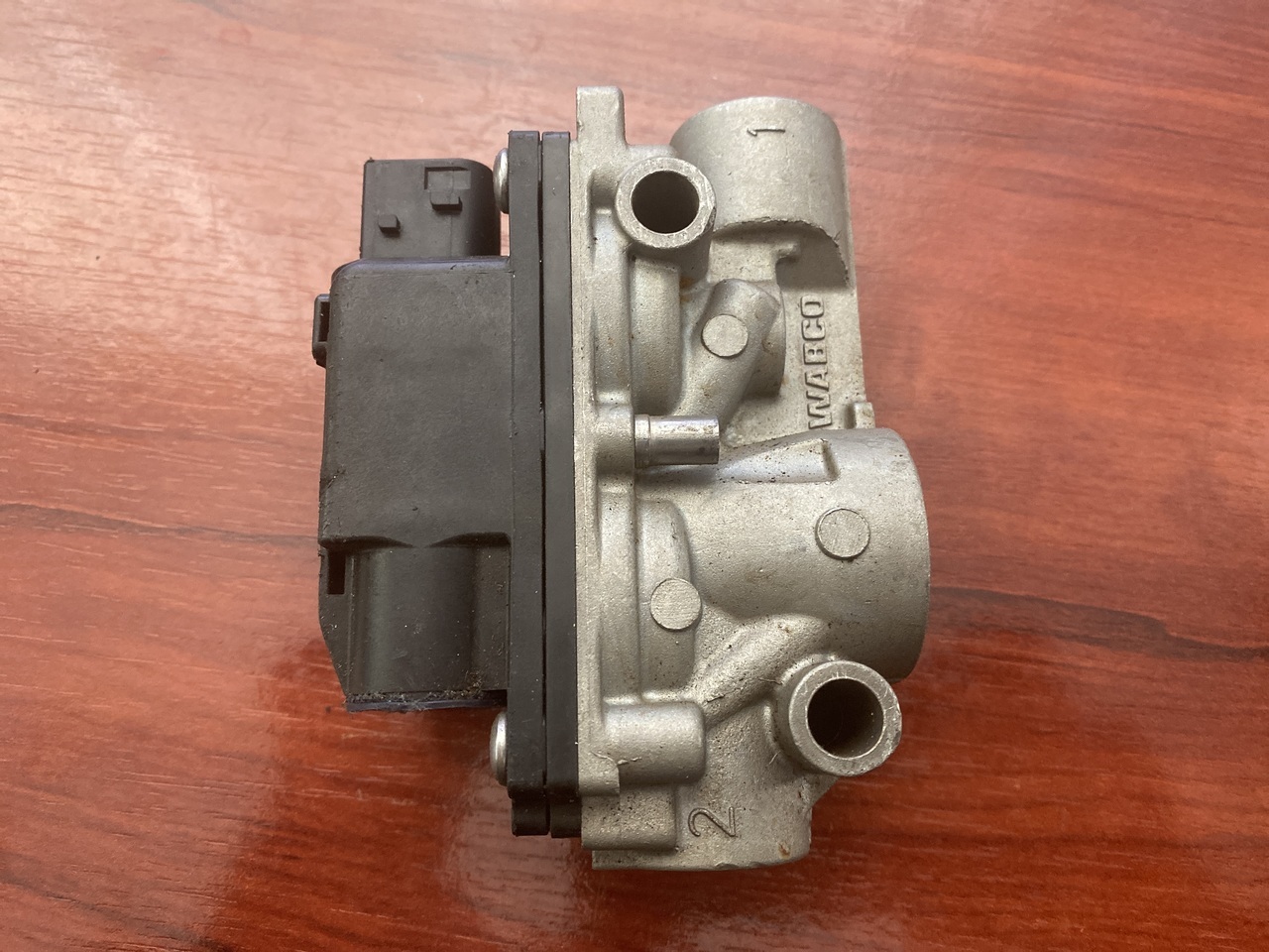 WABCO Mercedes Actros MP4 Axor Pressure Cotrol Valve Solenoid Wabco - Válvula de freio para Camião: foto 1 WABCO Mercedes Actros MP4 Axor Pressure Cotrol Valve Solenoid Wabco - Válvula de freio para Camião: foto 1