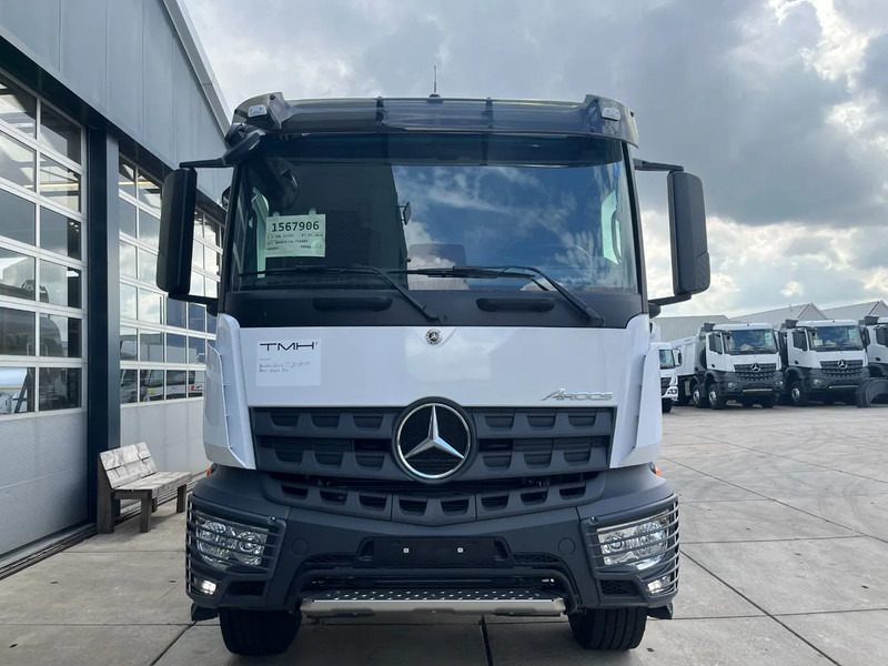 Mercedes-Benz Arocs 3340 6x4 Water Tank Truck - Camião cisterna: foto 5 Mercedes-Benz Arocs 3340 6x4 Water Tank Truck - Camião cisterna: foto 5