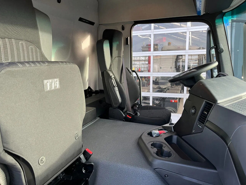 Camião de lona novo Mercedes-Benz Arocs 3340 A 6x6 Cargo Truck: foto 14