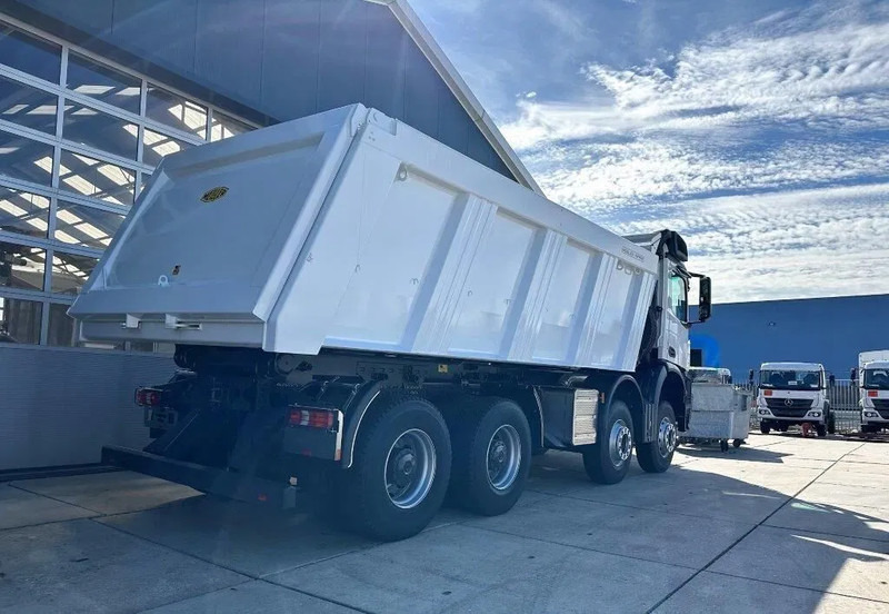 Locação financeira de Mercedes-Benz Arocs 4140 K 8x4 Meiller Tipper Mercedes-Benz Arocs 4140 K 8x4 Meiller Tipper: foto 18 Locação financeira de Mercedes-Benz Arocs 4140 K 8x4 Meiller Tipper Mercedes-Benz Arocs 4140 K 8x4 Meiller Tipper: foto 18