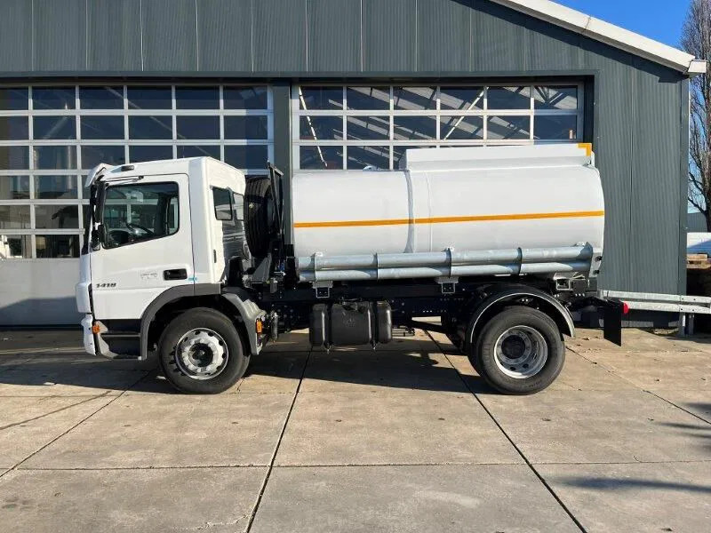 Mercedes-Benz Atego 1418 4x2 Fuel Tank Truck - Camião cisterna: foto 2 Mercedes-Benz Atego 1418 4x2 Fuel Tank Truck - Camião cisterna: foto 2