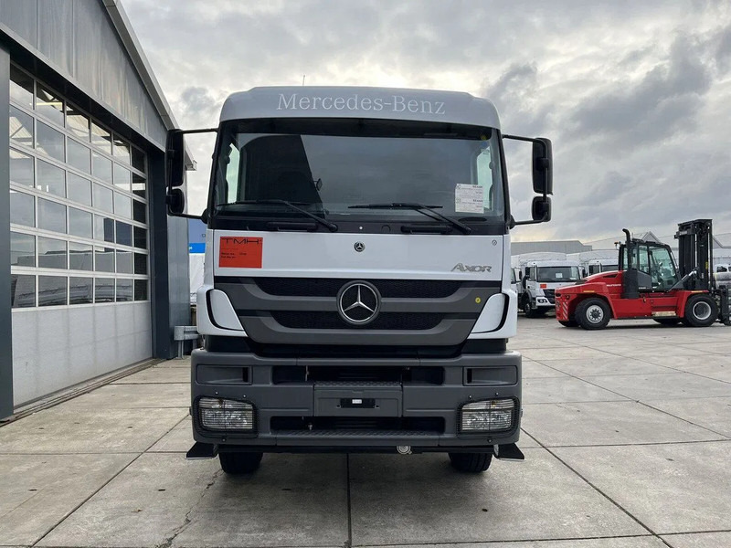 Mercedes-Benz Axor 3344 6x4 Chassis Cabin - Camião chassi: foto 4 Mercedes-Benz Axor 3344 6x4 Chassis Cabin - Camião chassi: foto 4