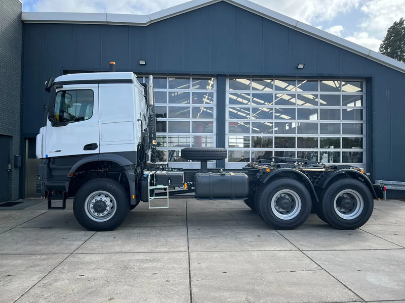Mercedes-Benz Arocs 4058 AS 6x6 Tractor Head 180T Push Pull EURO-5 - Tractor: foto 2 Mercedes-Benz Arocs 4058 AS 6x6 Tractor Head 180T Push Pull EURO-5 - Tractor: foto 2