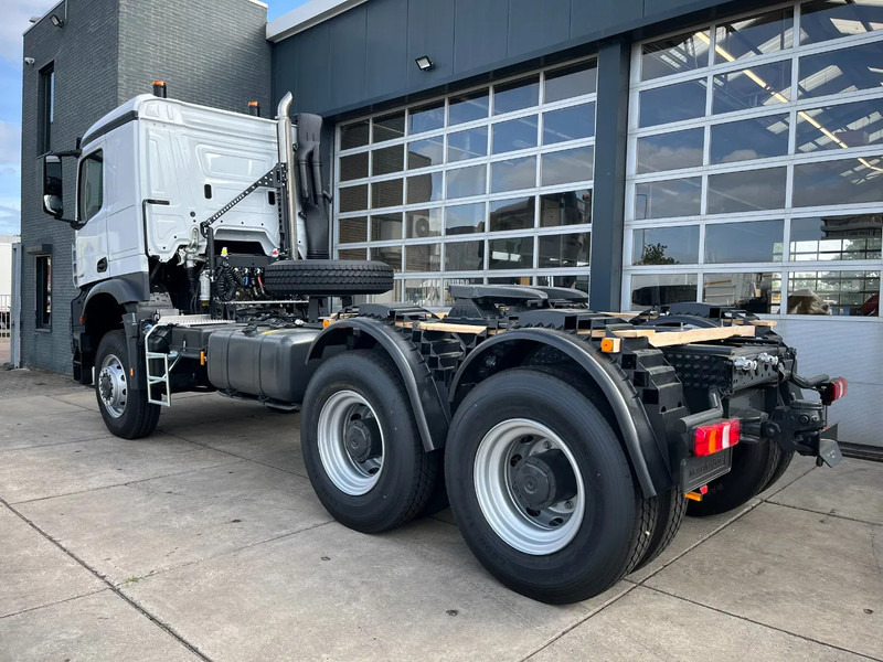 Mercedes-Benz Arocs 4058 AS 6x6 Tractor Head 180T Push Pull EURO-5 - Tractor: foto 3 Mercedes-Benz Arocs 4058 AS 6x6 Tractor Head 180T Push Pull EURO-5 - Tractor: foto 3