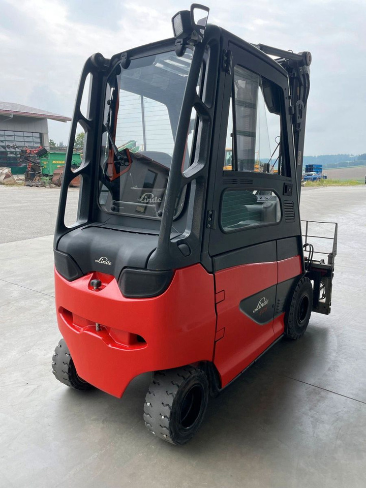 Linde E25H-01 - Empilhador elétrico: foto 4 Linde E25H-01 - Empilhador elétrico: foto 4