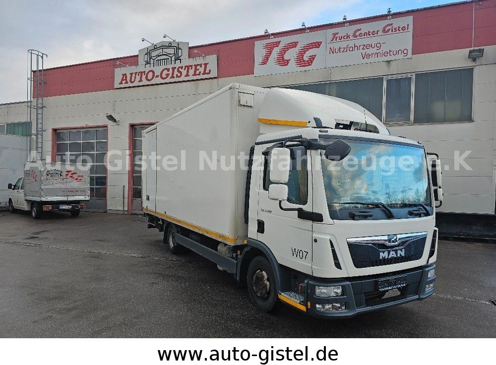 MAN TGL 8.190*Hebebühne 1000kg*8x verfügbar* MAN TGL 8.190*Hebebühne 1000kg*3x verfügbar* - Carrinha de contentor: foto 1 MAN TGL 8.190*Hebebühne 1000kg*8x verfügbar* MAN TGL 8.190*Hebebühne 1000kg*3x verfügbar* - Carrinha de contentor: foto 1