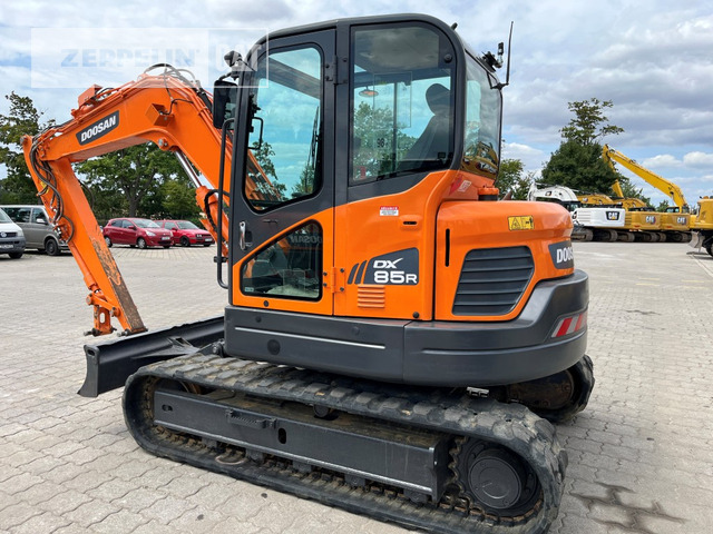 Doosan DX85R-3 - Mini escavadeira: foto 2 Doosan DX85R-3 - Mini escavadeira: foto 2