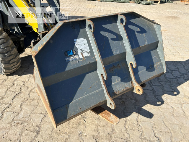 Pá carregadora de rodas Kramer 5025: foto 15