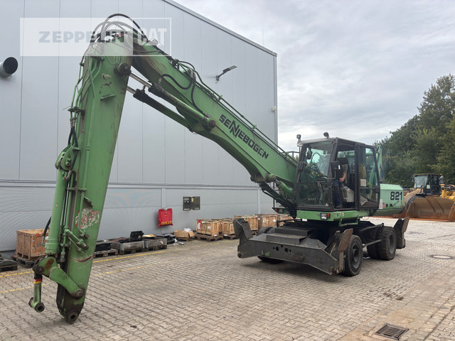 Sennebogen 821 - Manipulador de material: foto 1 Sennebogen 821 - Manipulador de material: foto 1