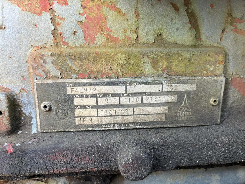 Camião polibenne Abrollcontainer Betonmischaufbau mit sep. Motor: foto 7