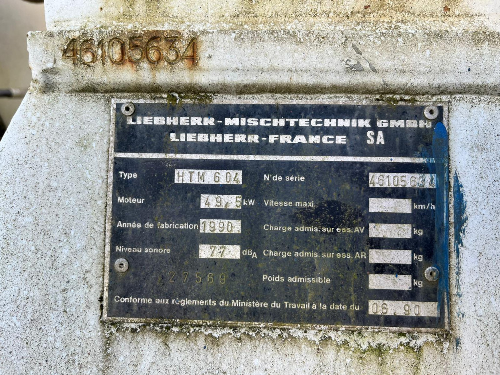 Camião polibenne Abrollcontainer Betonmischaufbau mit sep. Motor: foto 6