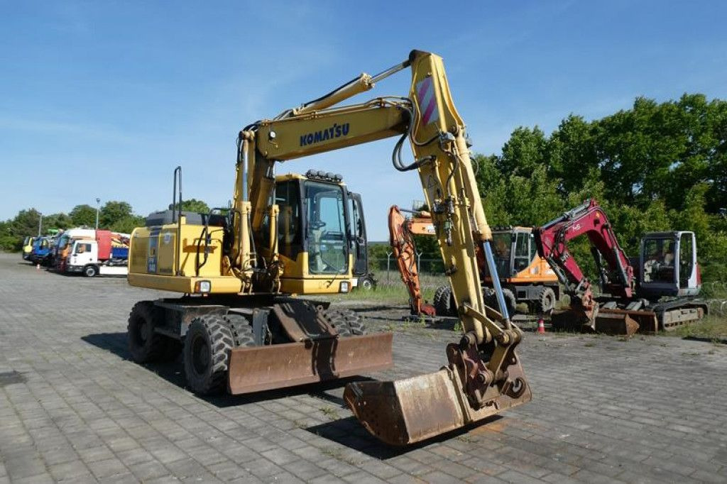 Komatsu Mobilbagger PW140-7 Mobilbagger - Escavadeira de rodas: foto 1 Komatsu Mobilbagger PW140-7 Mobilbagger - Escavadeira de rodas: foto 1