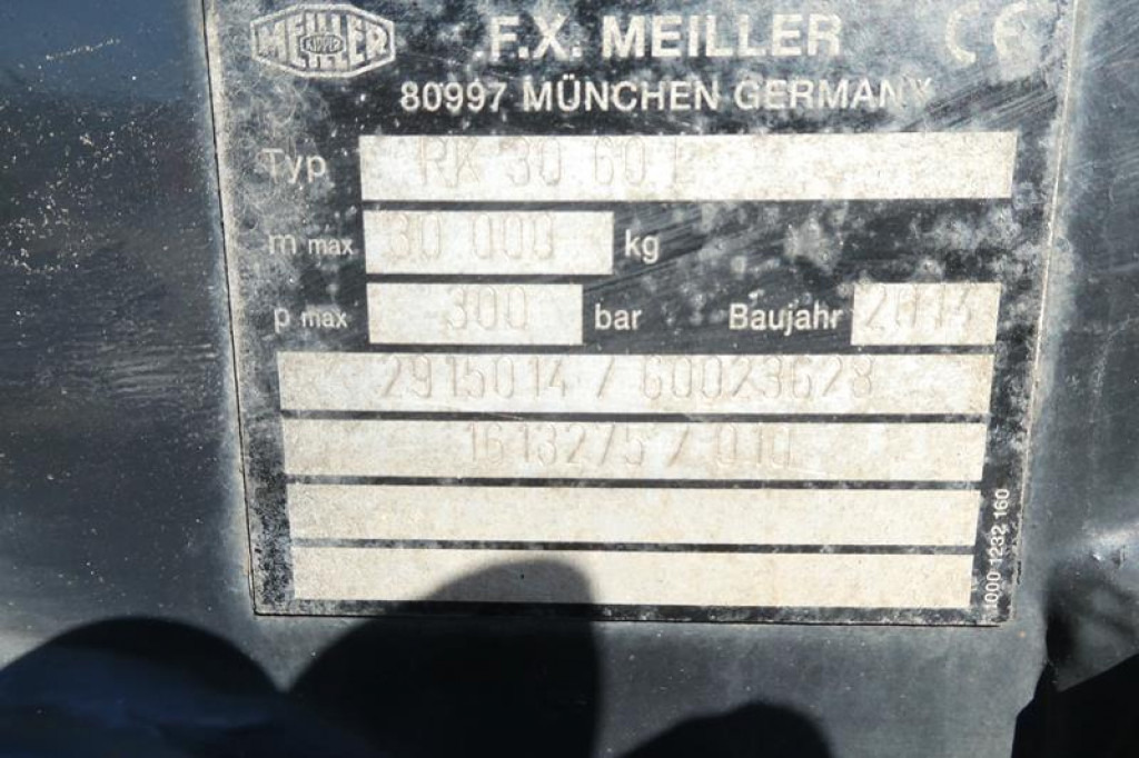 MAN TG-S 35.480 8x4 BL Abrollkipper mit Kran Penz-15L9.80+Meiller RK 30.60L Lenk-Lift Achse - Camião polibenne, Camião grua: foto 4 MAN TG-S 35.480 8x4 BL Abrollkipper mit Kran Penz-15L9.80+Meiller RK 30.60L Lenk-Lift Achse - Camião polibenne, Camião grua: foto 4