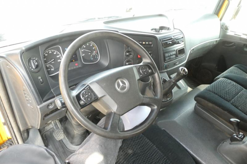 MERCEDES-BENZ Atego 1224 K 2-Achs Kipper Kran 2x Hdr Ausschub Greiferst. - Camião basculante, Camião grua: foto 4 MERCEDES-BENZ Atego 1224 K 2-Achs Kipper Kran 2x Hdr Ausschub Greiferst. - Camião basculante, Camião grua: foto 4