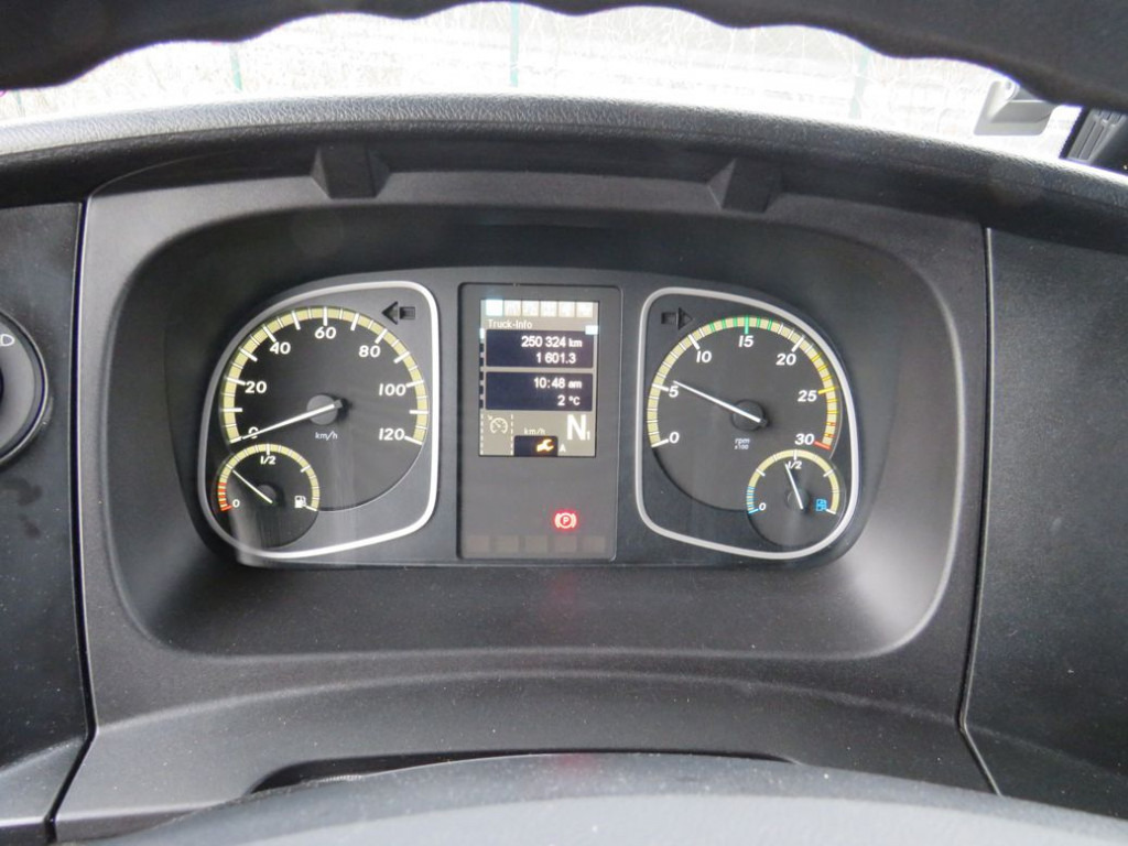 MERCEDES-BENZ Atego 1527 L Pritsche LBW - Camião de lona: foto 3 MERCEDES-BENZ Atego 1527 L Pritsche LBW - Camião de lona: foto 3