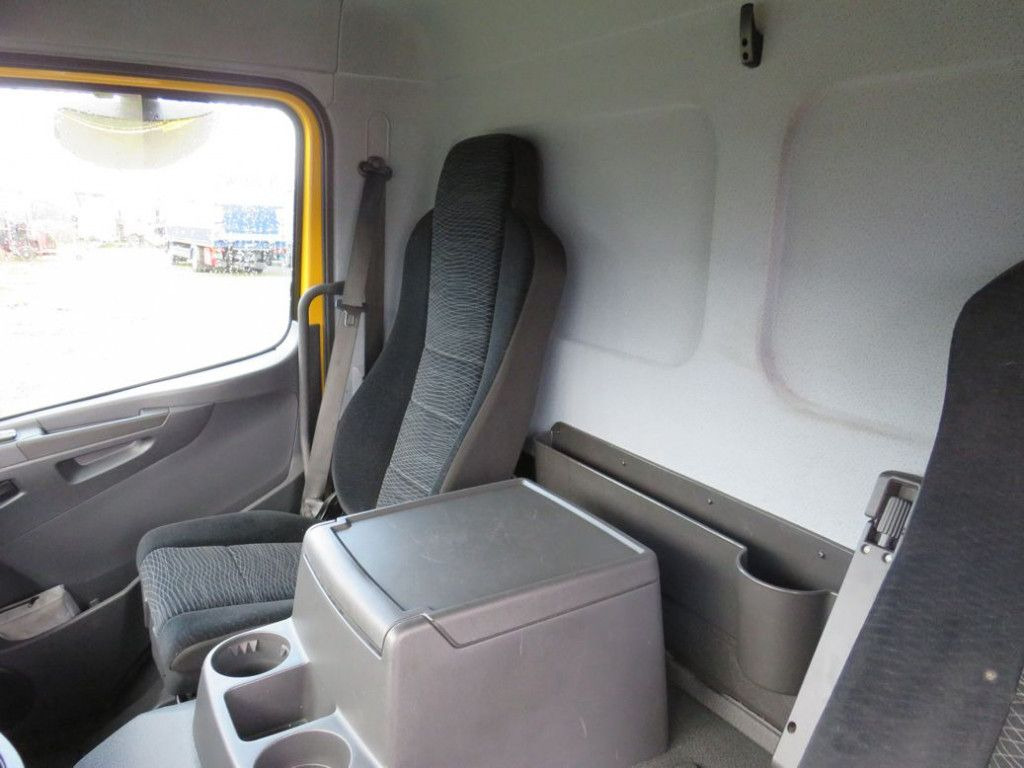 Locação financeira de Mercedes-Benz Atego 1224 L  Pritsche LBW  Mercedes-Benz Atego 1224 L  Pritsche LBW: foto 10
