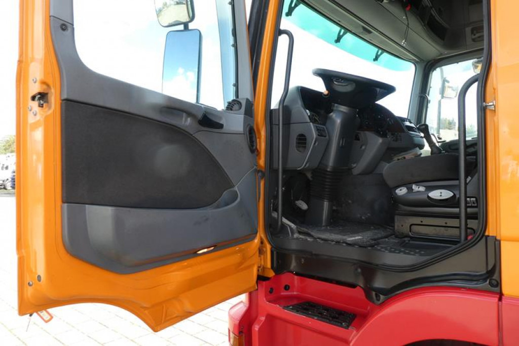 MERCEDES-BENZ Actros 4160 SLT 8x4 4 SZM TITAN -155to.-!! - Tractor: foto 2 MERCEDES-BENZ Actros 4160 SLT 8x4 4 SZM TITAN -155to.-!! - Tractor: foto 2