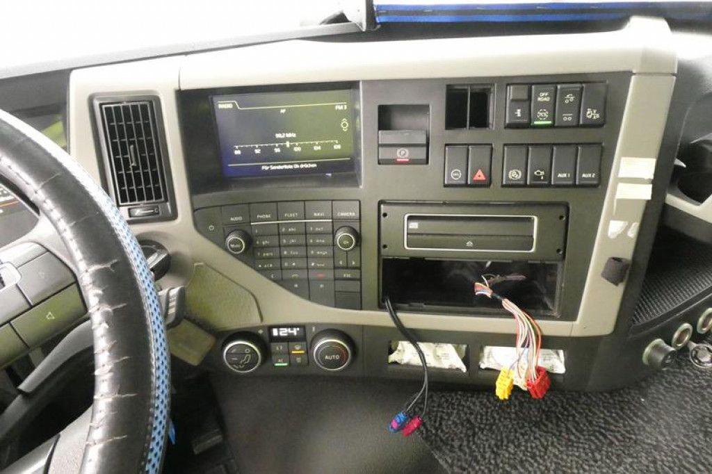 Camião grua, Camião de lona Volvo FM 420 6x2 Pritsche Heckkran 27m/t,Funk,Jib ,E6: foto 15