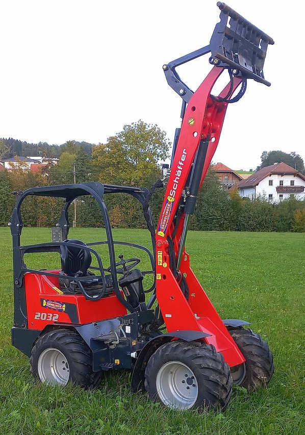 Schäffer Schäffer 2032 - Carregadora articulada: foto 2 Schäffer Schäffer 2032 - Carregadora articulada: foto 2