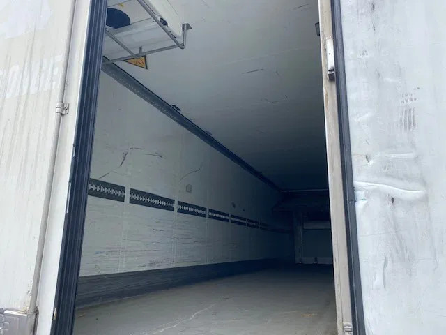 Schmitz Cargobull SCB 53B koelvries met carrier vector 1950MT 2 temp en tussenwand, - Semi-reboque frigorífico: foto 5 Schmitz Cargobull SCB 53B koelvries met carrier vector 1950MT 2 temp en tussenwand, - Semi-reboque frigorífico: foto 5