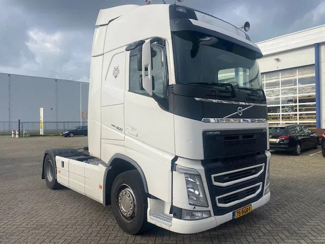 Volvo FH 460 globe euro 6 - Tractor: foto 2 Volvo FH 460 globe euro 6 - Tractor: foto 2
