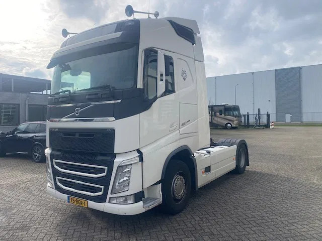 Volvo FH 460 globe euro 6 - Tractor: foto 1 Volvo FH 460 globe euro 6 - Tractor: foto 1