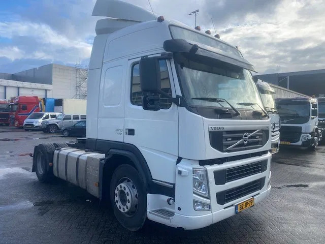 Volvo FM 370 trekker globetrotter, i shift, euro 5, low km.... - Tractor: foto 2 Volvo FM 370 trekker globetrotter, i shift, euro 5, low km.... - Tractor: foto 2