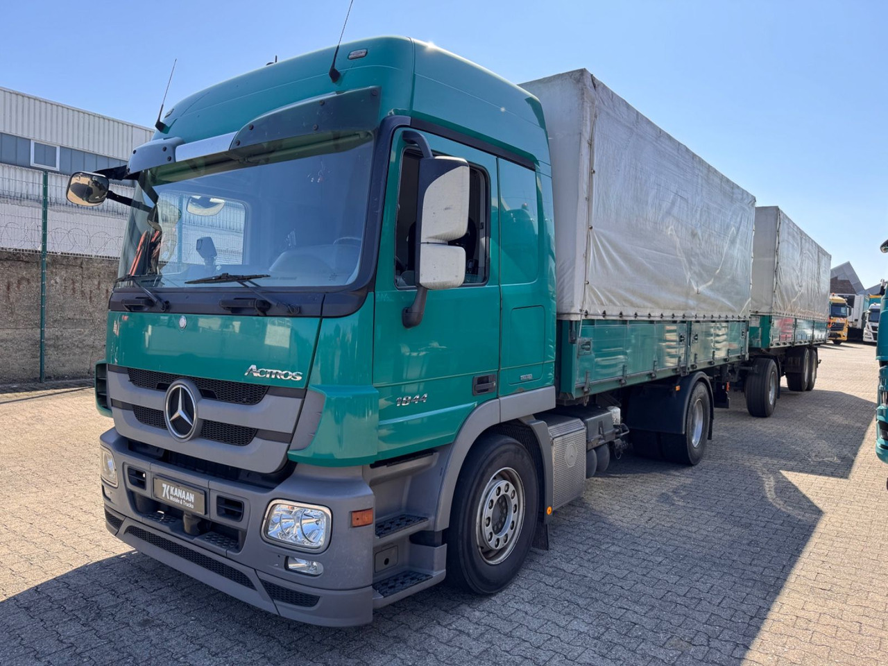 Mercedes-Benz 1844 Actros MP3 3-SeitenKipper Getreide Pritsche - Camião basculante: foto 5 Mercedes-Benz 1844 Actros MP3 3-SeitenKipper Getreide Pritsche - Camião basculante: foto 5