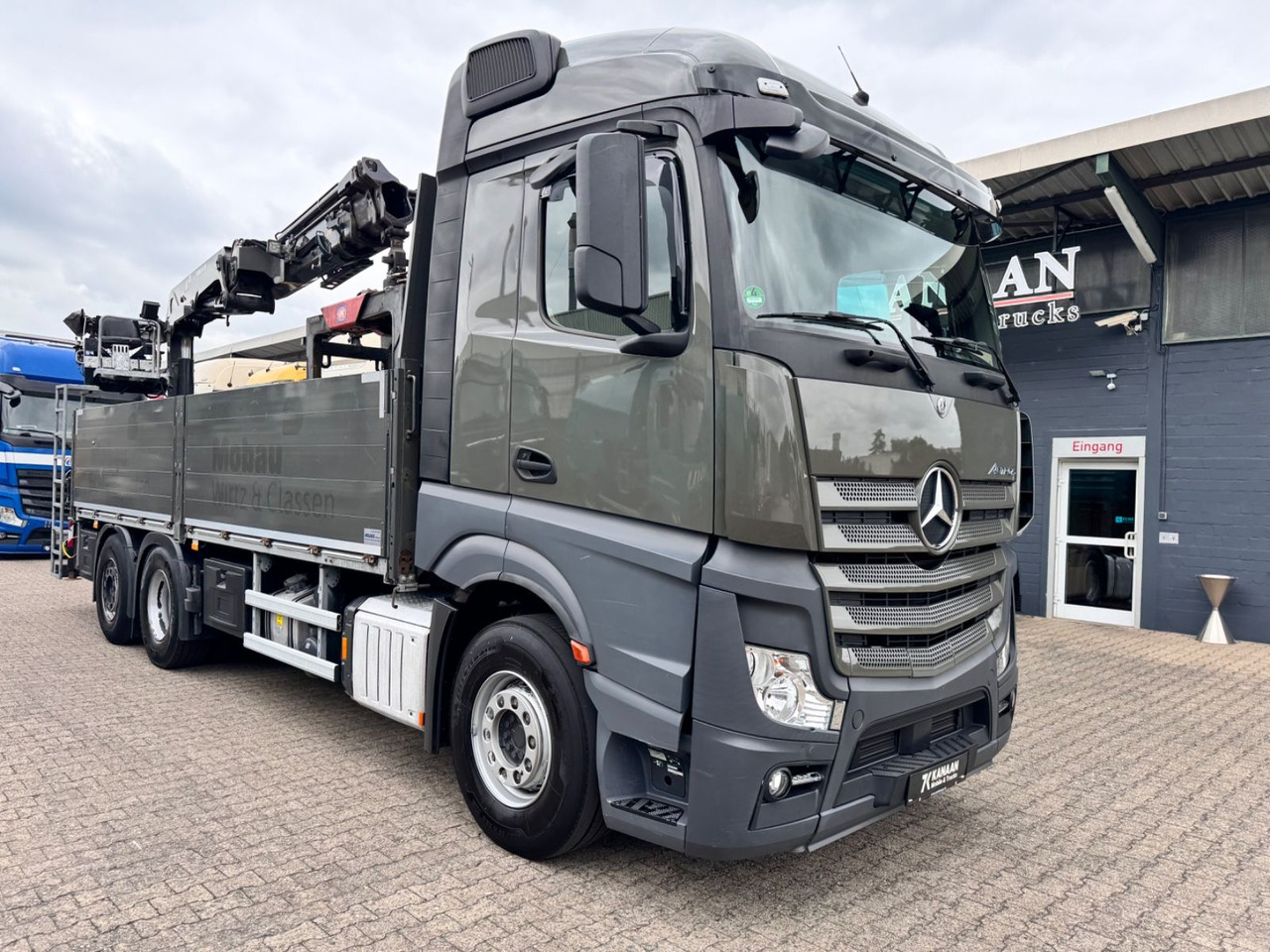 Mercedes-Benz 2545 Actros 4 Baustoffkran HMF Hochdach - Camião grua: foto 1 Mercedes-Benz 2545 Actros 4 Baustoffkran HMF Hochdach - Camião grua: foto 1