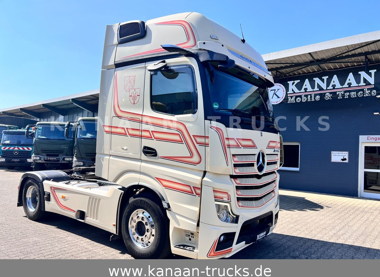 Mercedes-Benz 1848 LS Actros 5 GigaSpace - Tractor: foto 1 Mercedes-Benz 1848 LS Actros 5 GigaSpace - Tractor: foto 1