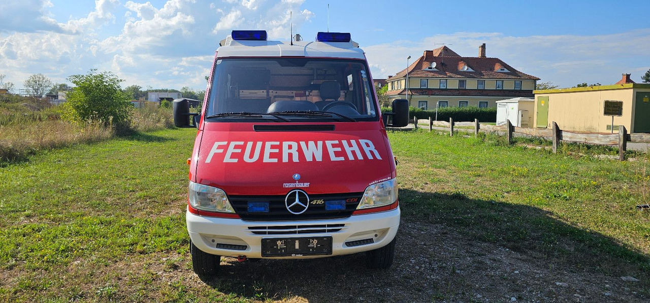 Mercedes-Benz Allrad Sprinter 416 Feuerwehr 4x4 VAN - Veículo comercial: foto 2 Mercedes-Benz Allrad Sprinter 416 Feuerwehr 4x4 VAN - Veículo comercial: foto 2