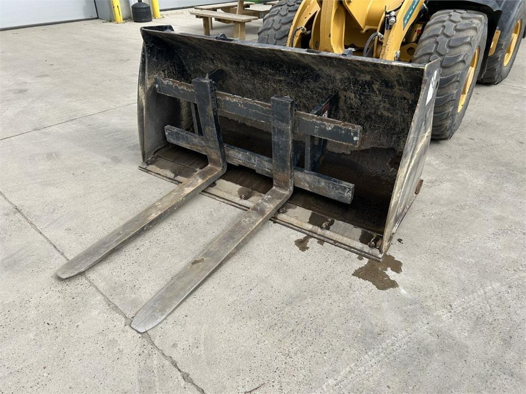 CAT 906M (8758) - Carregadora articulada: foto 5 CAT 906M (8758) - Carregadora articulada: foto 5